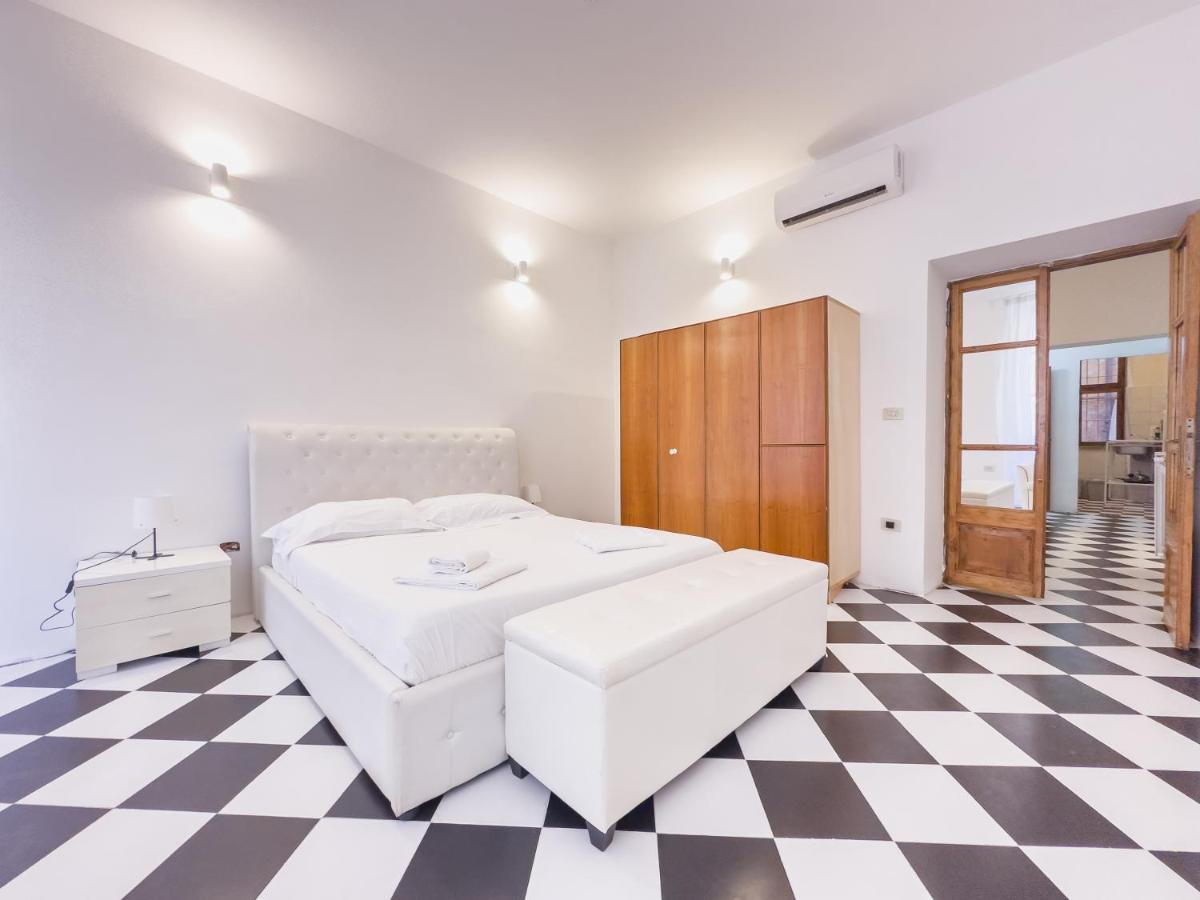 Domus Sant'Elena 2 Apartman Róma Kültér fotó